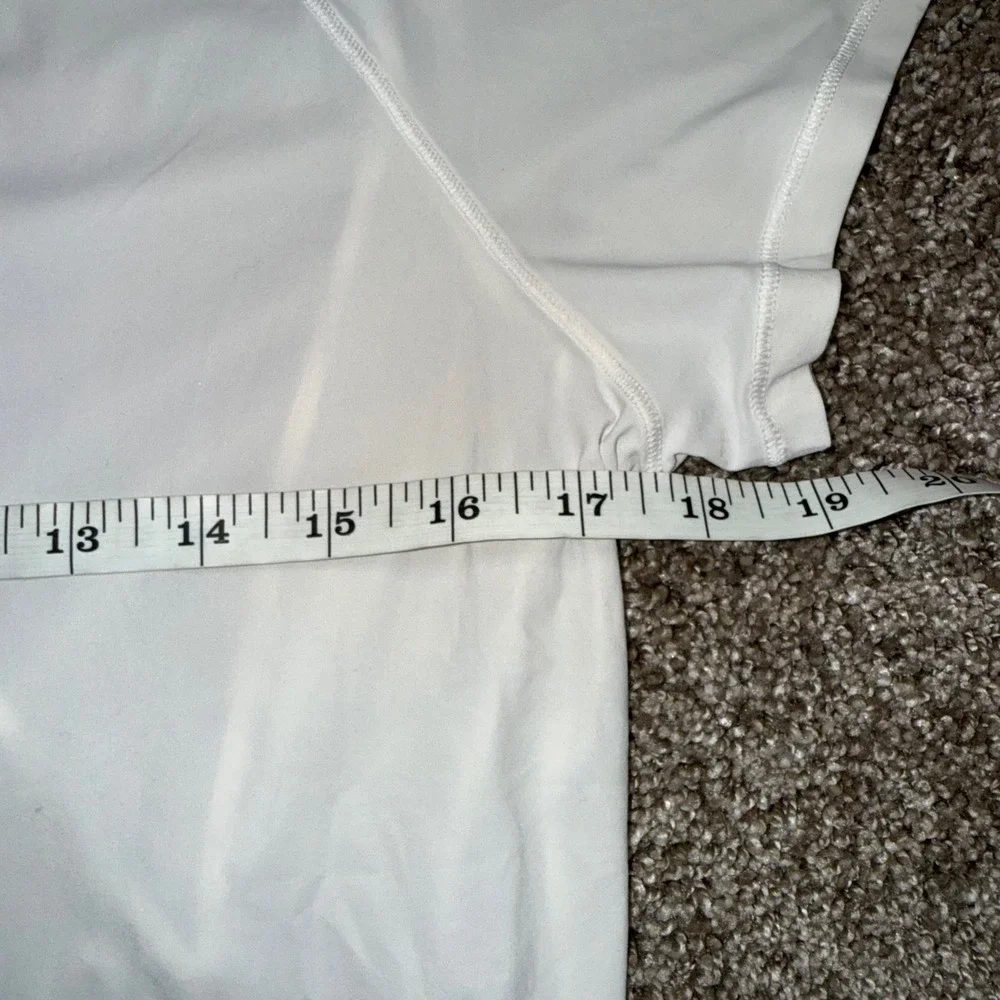 Lululemon Short Sleeve Athletic Top Womens Small White Excellent Mesh Back Tee